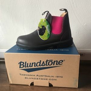 BLUNDSTONE Kids Boots NIB